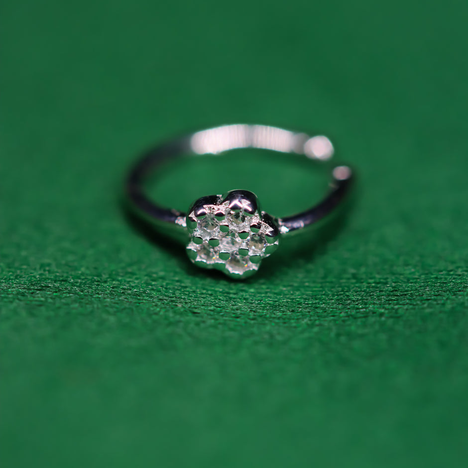 Iced Bling " Daisy " Nosering